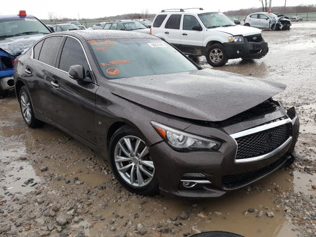 Infiniti Q50 base (2015)