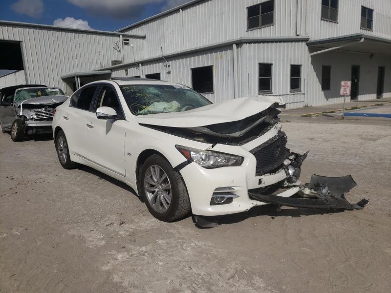 Infiniti Q50 base (2017)