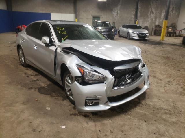 Infiniti Q50 base (2015)