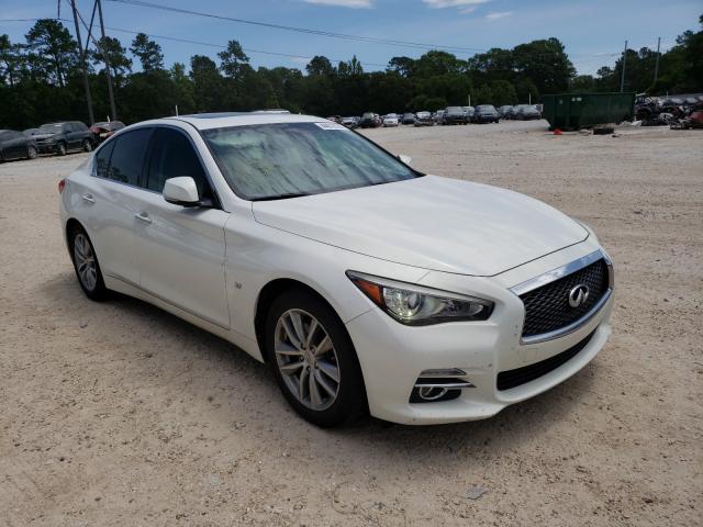 Infiniti Q50 base (2015)