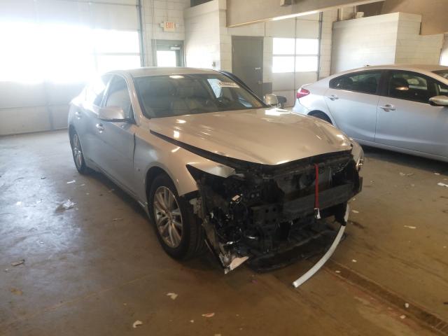 Infiniti Q50 base (2015)