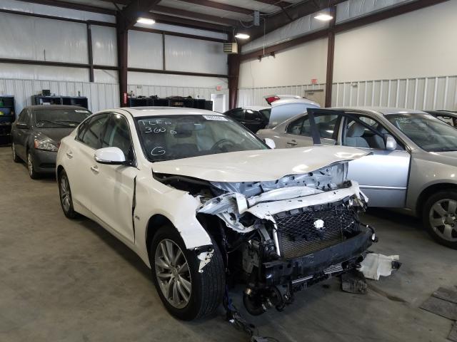 Infiniti Q50 base (2017)