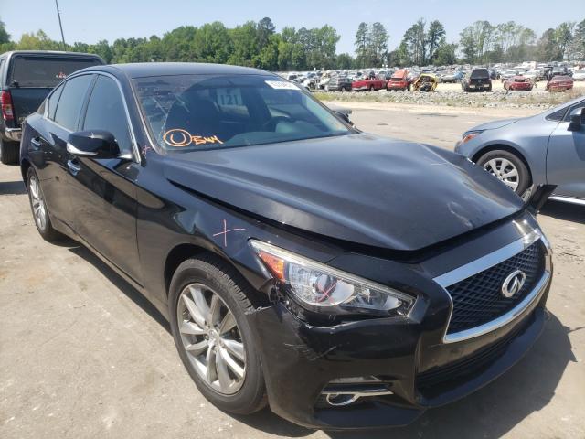 Infiniti Q50 base (2015)