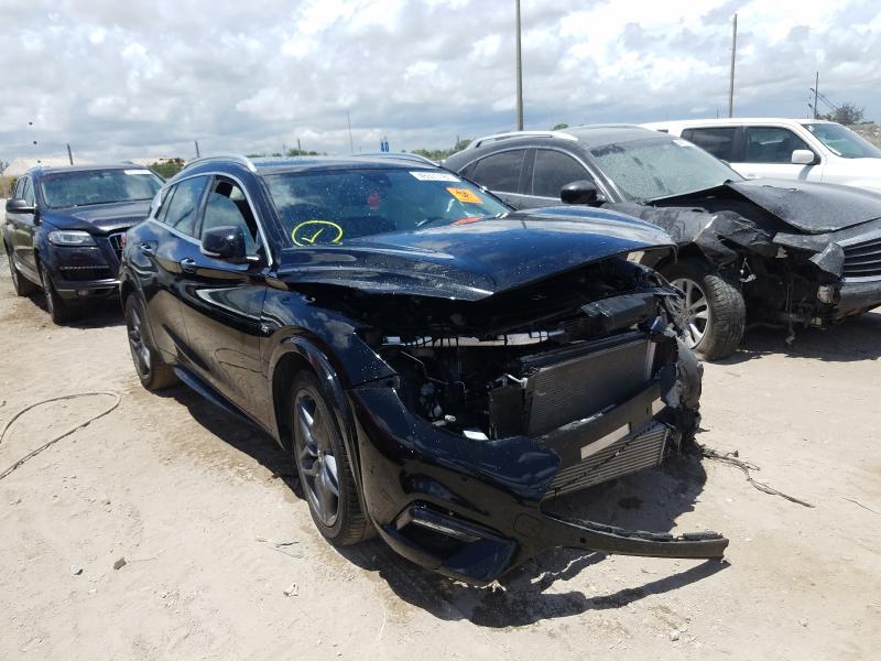 Infiniti Qx30 base (2018)