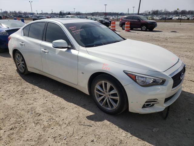 Infiniti Q50 base (2015)