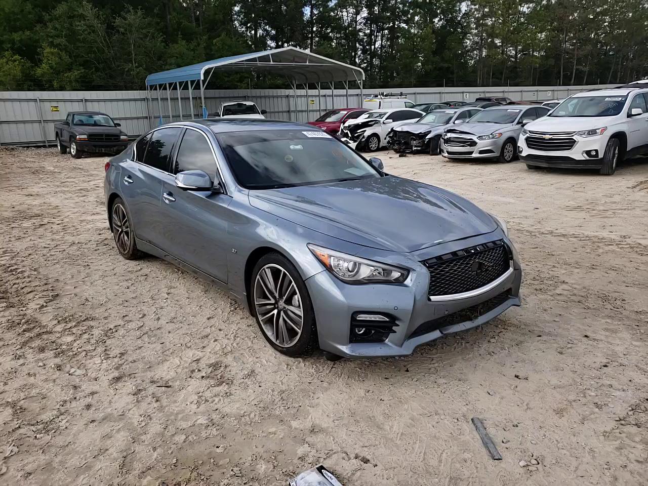 Infiniti Q50 base (2014)