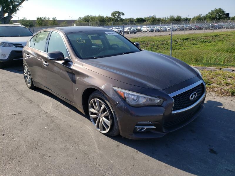 Infiniti Q50 base (2015)