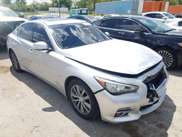 Infiniti Q50 base (2015)