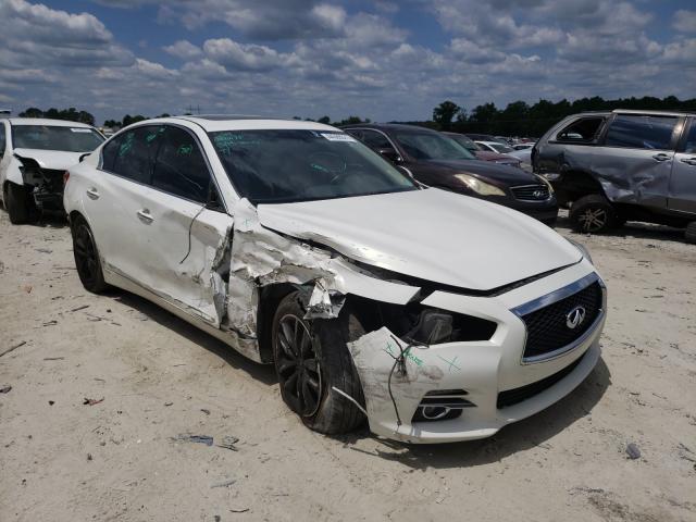 Infiniti Q50 base (2015)
