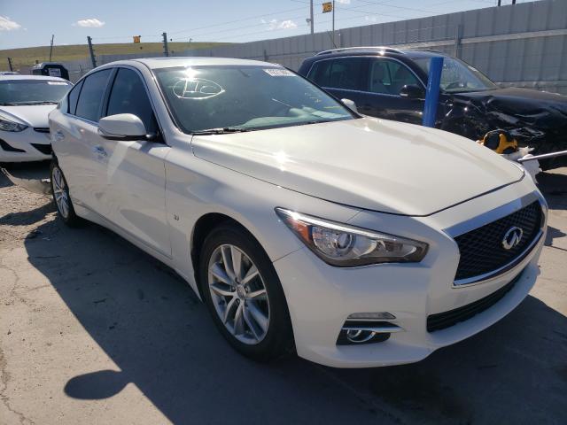 Infiniti Q50 base (2015)