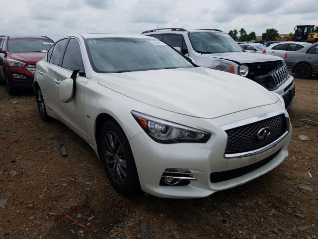 Infiniti Q50 base (2016)