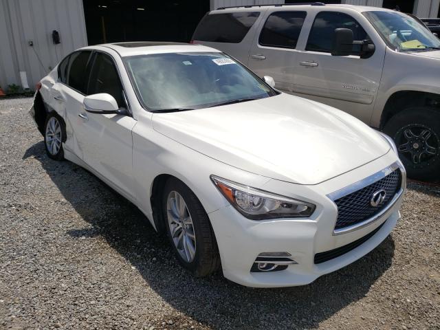 Infiniti Q50 base (2015)