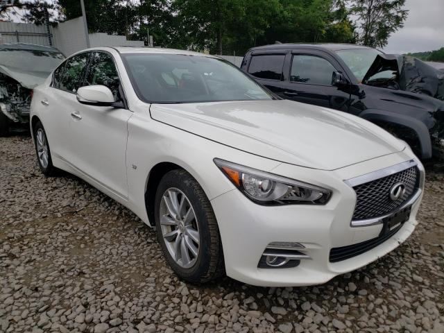 Infiniti Q50 base (2015)