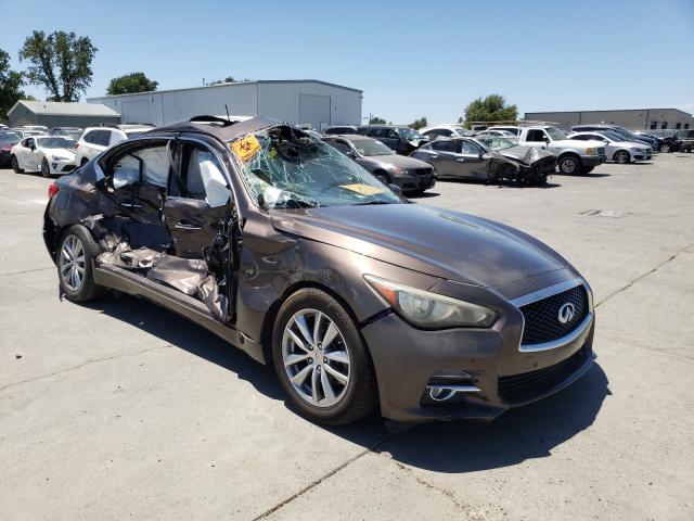 Infiniti Q50 base (2014)