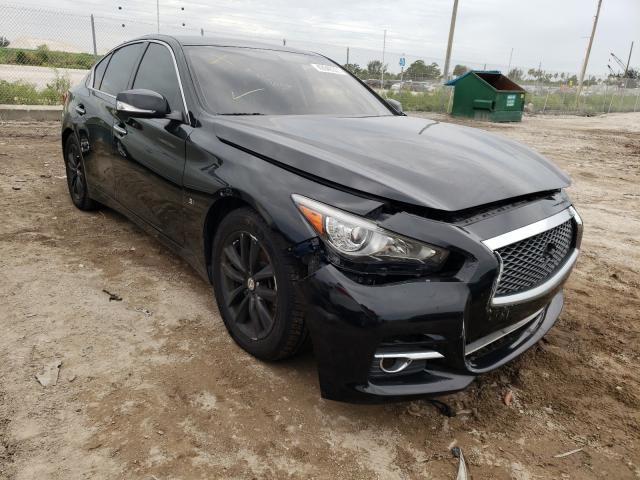 Infiniti Q50 base (2015)