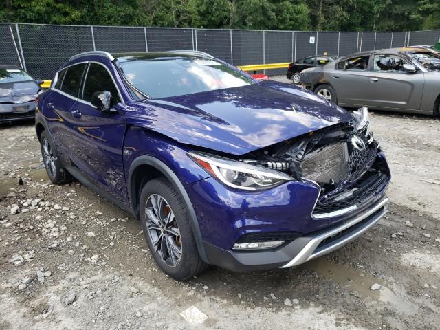 Infiniti Qx30 base (2018)