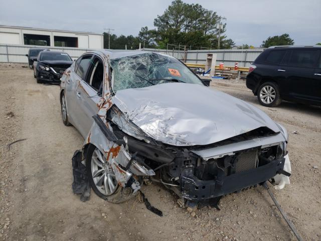 Infiniti Q50 base (2014)
