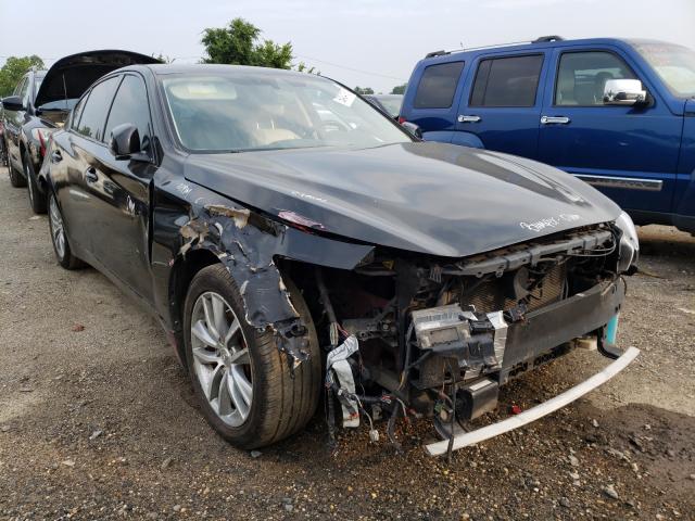 Infiniti Q50 base (2014)