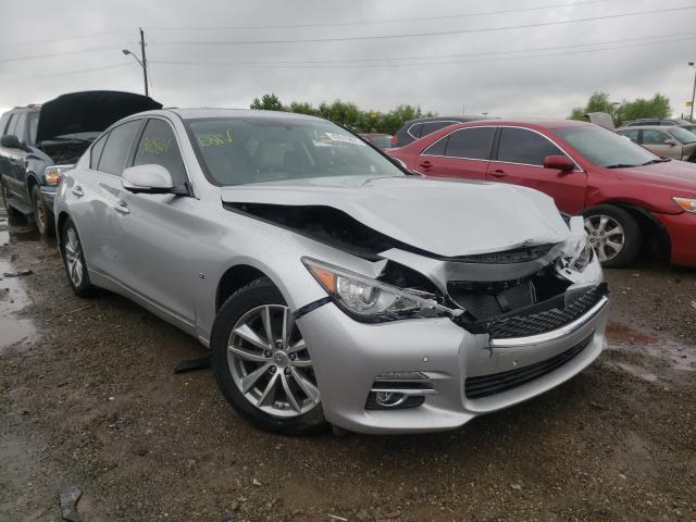 Infiniti Q50 base (2014)