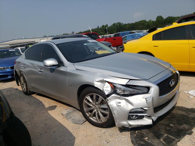 Infiniti Q50 base (2015)