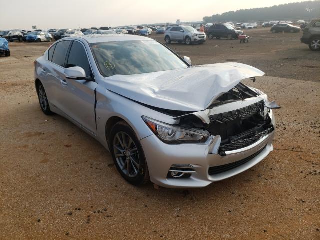 Infiniti Q50 base (2015)