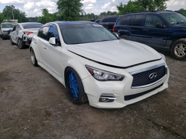 Infiniti Q50 base (2015)