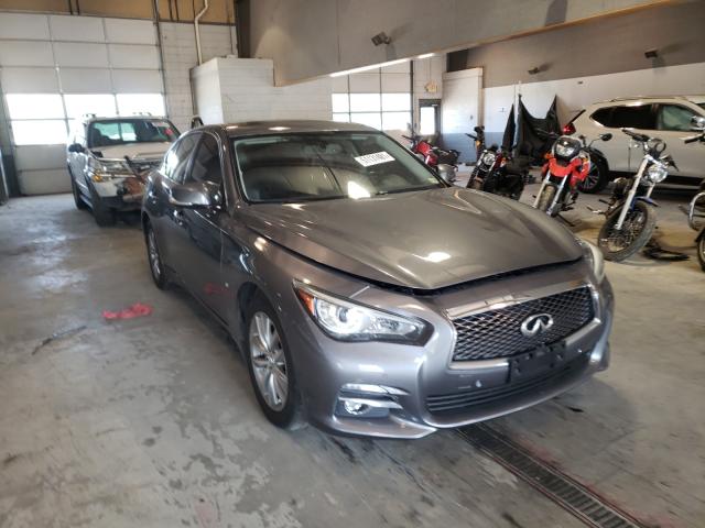 Infiniti Q50 base (2015)