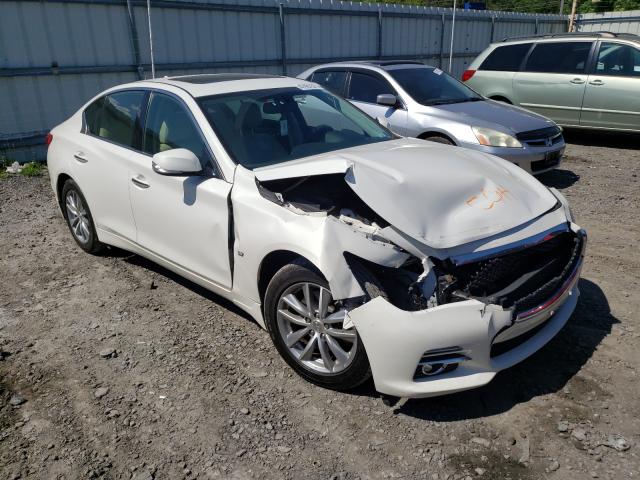 Infiniti Q50 base (2015)
