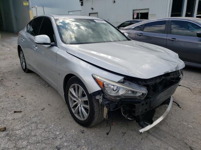 Infiniti Q50 base (2015)
