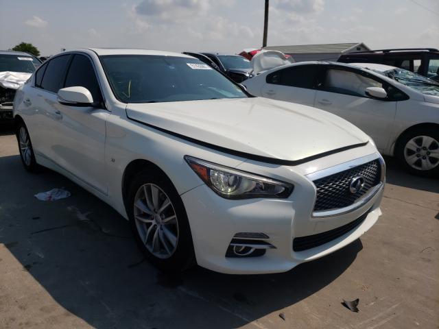 Infiniti Q50 base (2015)