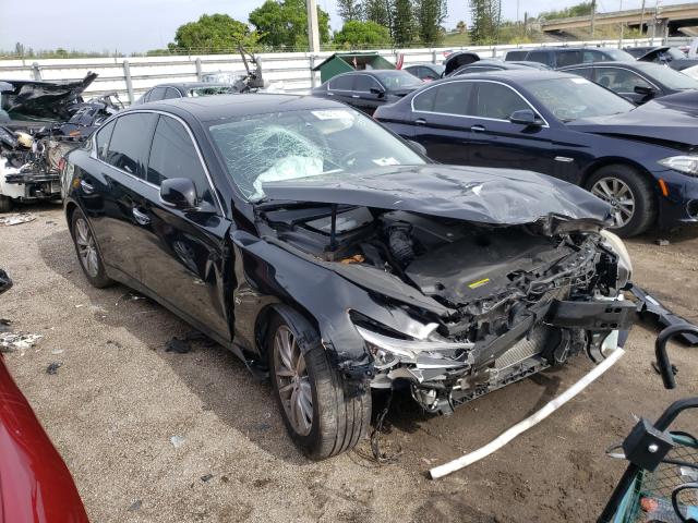 Infiniti Q50 base (2014)