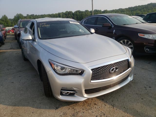 Infiniti Q50 base (2015)