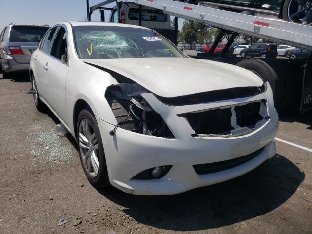 Infiniti G25 base (2012)