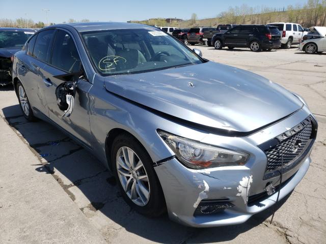 Infiniti Q50 base (2015)