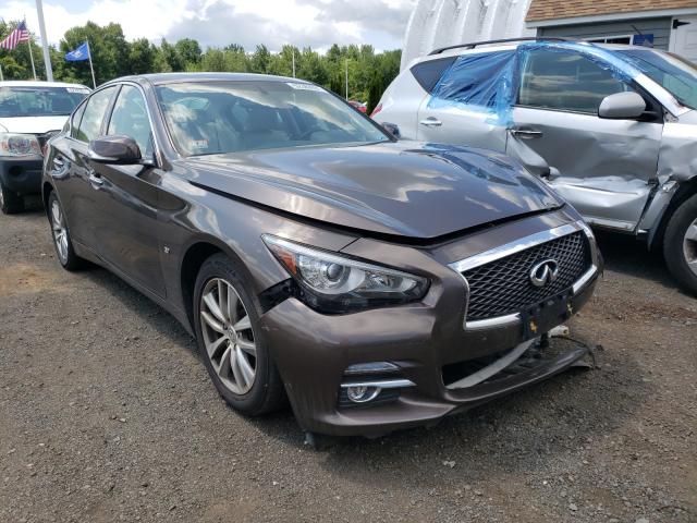 Infiniti Q50 base (2015)