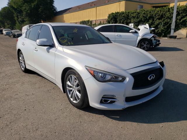 Infiniti Q50 base (2016)