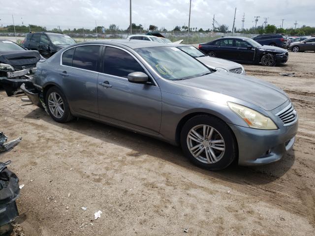 Infiniti G25 base (2012)
