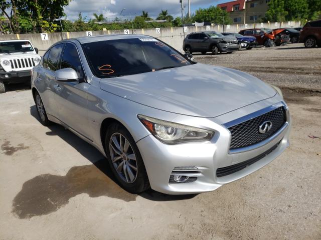 Infiniti Q50 base (2015)
