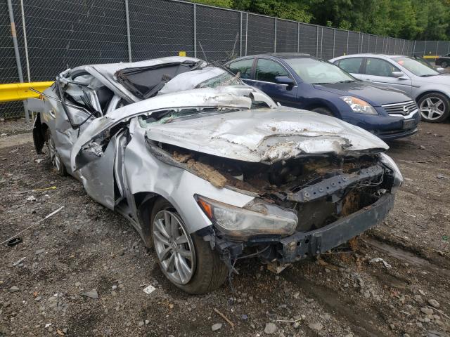 Infiniti Q50 base (2014)