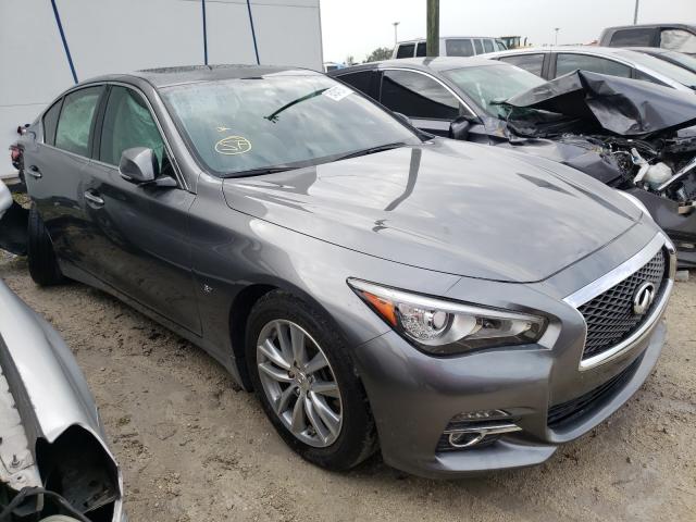 Infiniti Q50 base (2015)