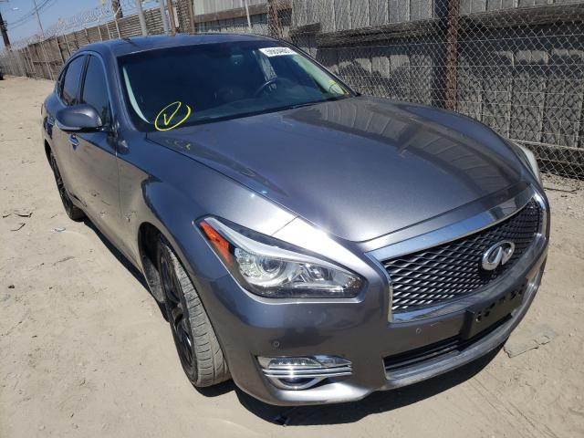 Infiniti Q70 (2015)