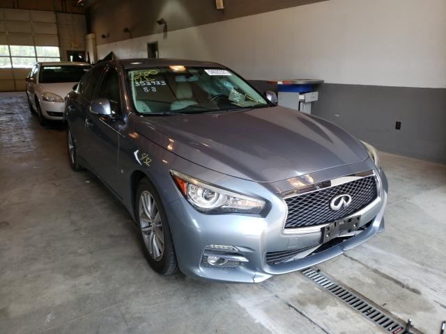 Infiniti Q50 base (2015)