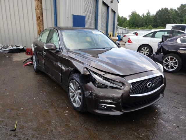 Infiniti Q50 base (2015)