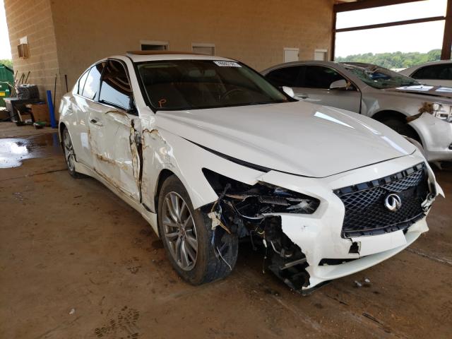 Infiniti Q50 base (2015)