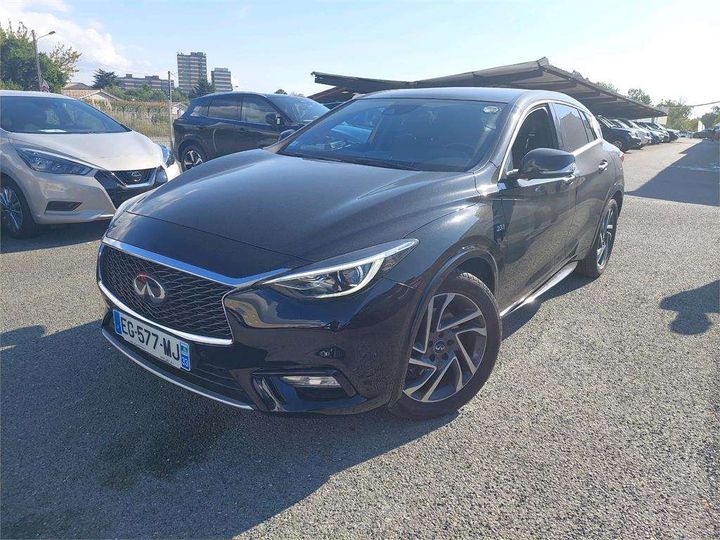 Infiniti Q30 (2016)