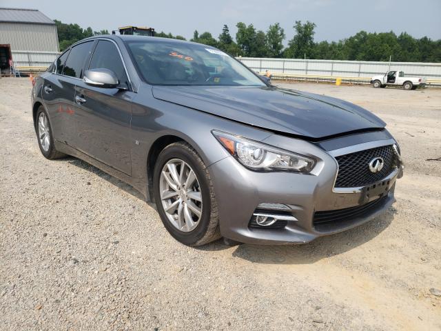 Infiniti Q50 base (2015)