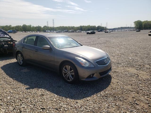 Infiniti G25 base (2012)