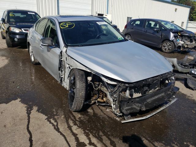 Infiniti Q50 base (2015)