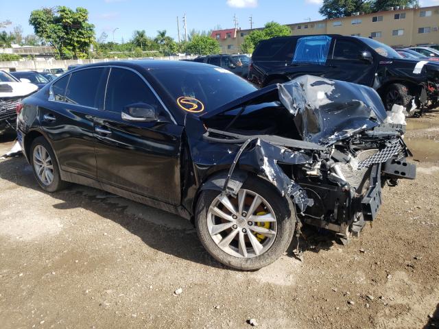 Infiniti Q50 base (2015)