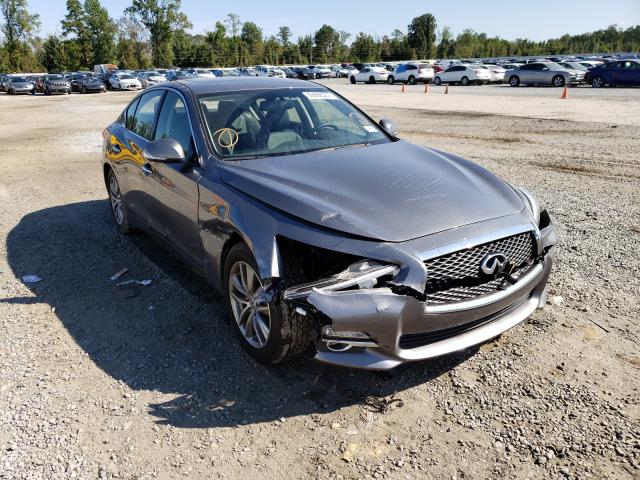 Infiniti Q50 base (2017)